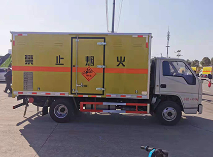安次爆破器材运输车技术升级与安全合规新趋势